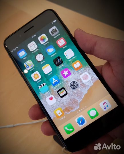 iPhone 8 Plus, 64 ГБ