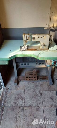 Швейная прлмышленная машишка 1022 класс