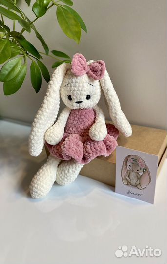 Зайки балерины. Вязаные. Ручная работа