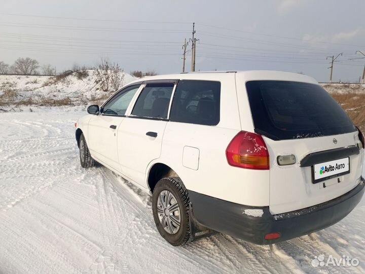 Nissan AD 1.3 AT, 2001, 256 000 км