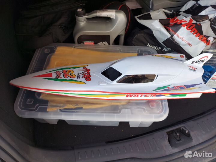 Корпус катера пластиковый