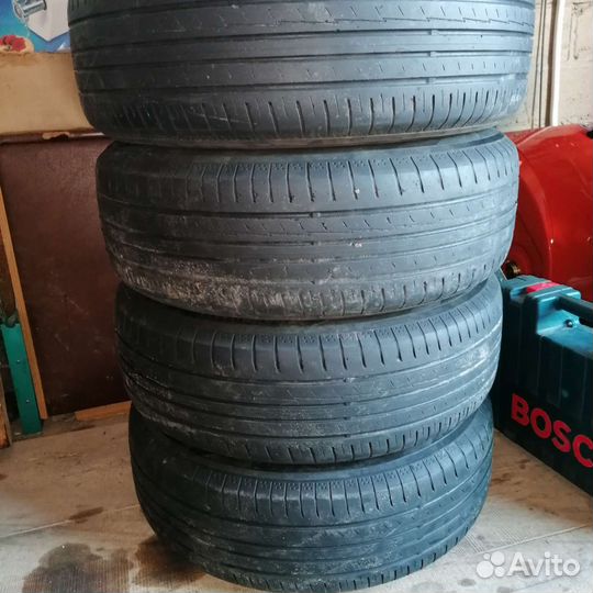 Yokohama BluEarth AE50 215/65 R17 99