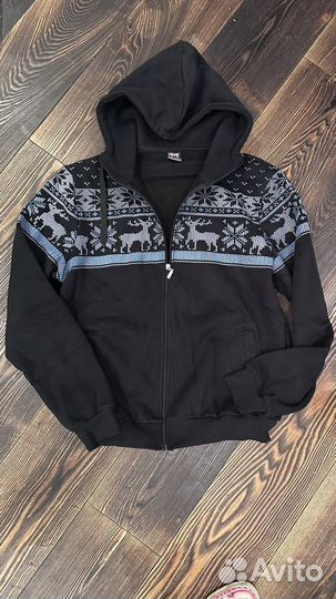 Толстовки в ассортименте