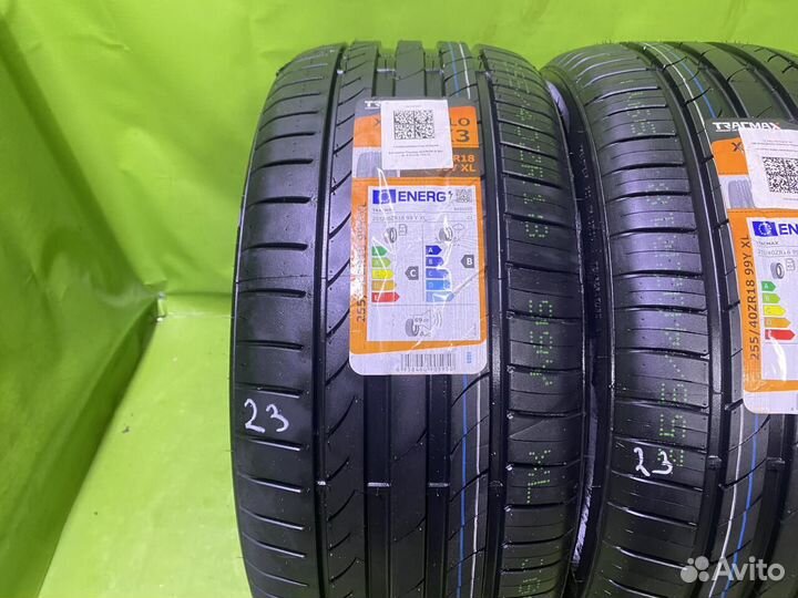 Tracmax X-Privilo TX3 255/40 R18 99Y