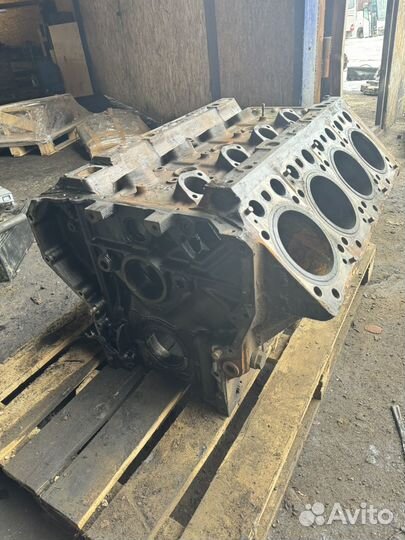 Блок цилиндров Mercedes OM 502 LA