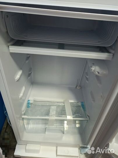Холодильник маленький в сад, офис, общежитие. Новы
