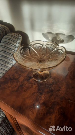 Ваза для фруктов на ножке цветное стекло СССР