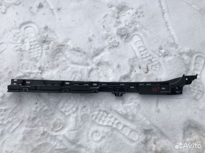 Кронштейн крепления порога BMW 550i F10 N63