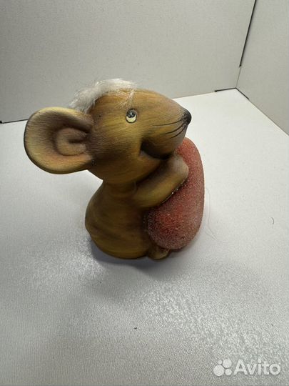 Статуэтка Мышонок с сердцем