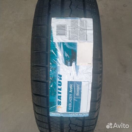 Sailun Ice Blazer Arctic 215/60 R16 99H