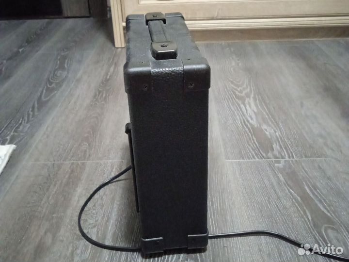 Комбоусилитель