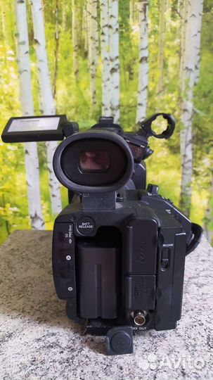 Профессиональная видеокамера sony HXR-NX5M