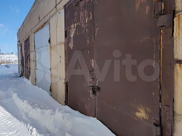 Гараж, > 30 м²