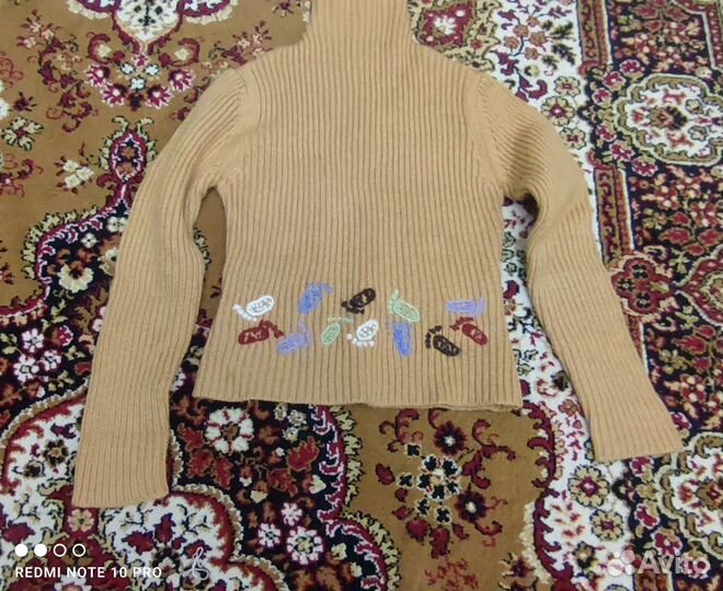 Свитер женский