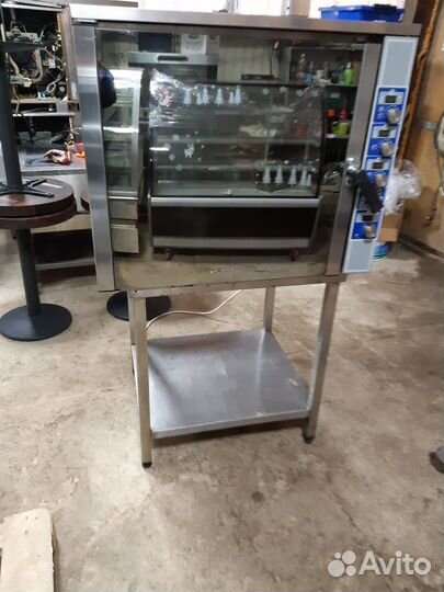 Конвекционная печь на 6 уровней