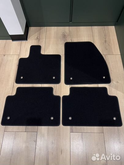 Новые оригинал коврики Range Rover Evoque L551 New