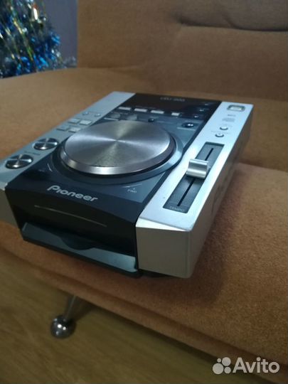 Pioneer CDJ-200 Цифровой CD плеер с эффектами