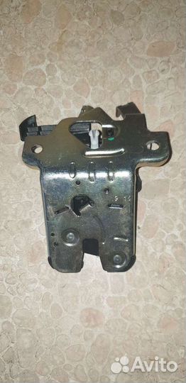 Замок багажника vw passat b8, audi a4 b9
