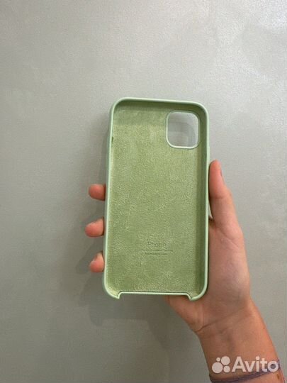 Чехол на iPhone 11