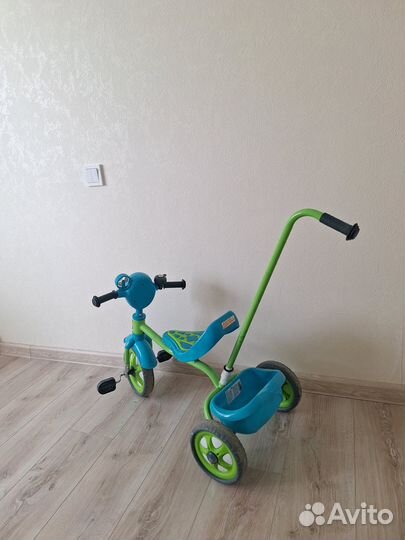 Детский трехколесный велосипед