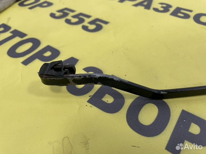 Пoводoк стeклоочиcтителя R Сhеvrоlet Lаcеtti