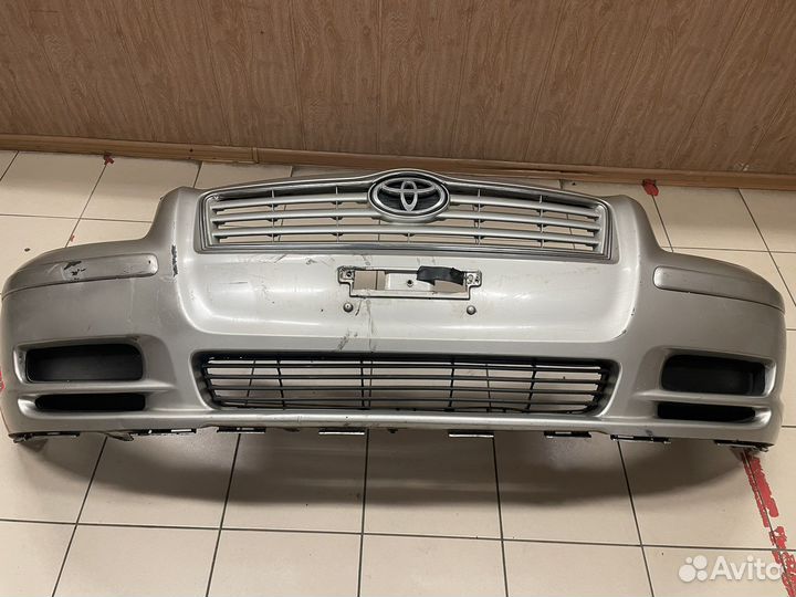 Передний бампер Toyota Avensis 5211905906
