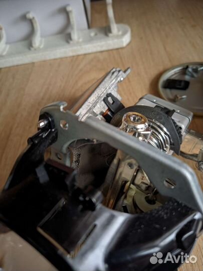 Биксеноновые линзы hella 3R с блоком розжига osram