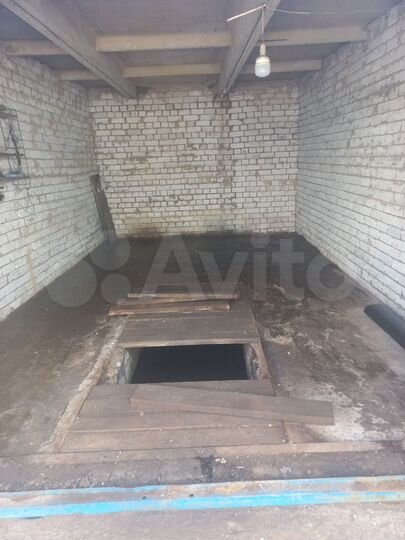 Гараж, > 30 м²