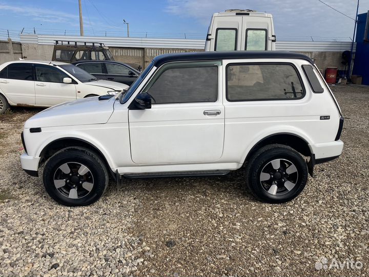 LADA 4x4 (Нива) 1.7 МТ, 2006, 100 000 км