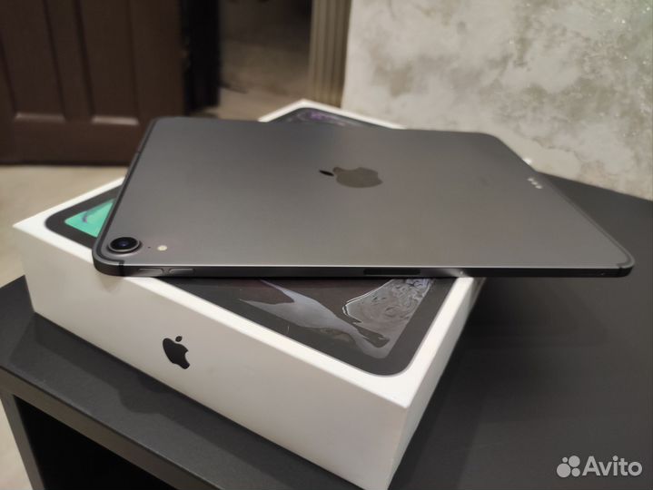 iPad pro 11 64gb Wi-Fi + cellular (сим-карта)