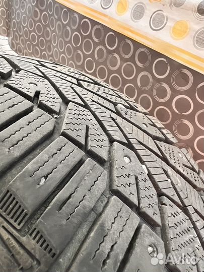 Gislaved NordFrost 100 215/55 R17 98T