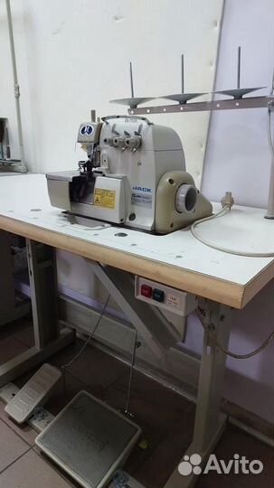 Оверлок Jack JK-768B-3-504M1-15