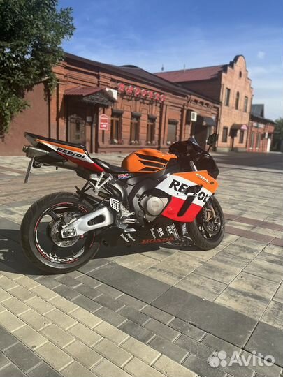 Honda cbr 1000rr