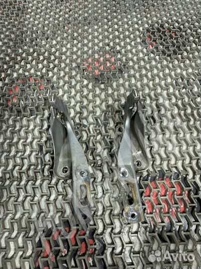 Петля капота Honda Accord