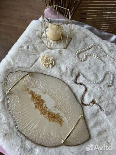 Поднос из эпоксидной смолы с ручками