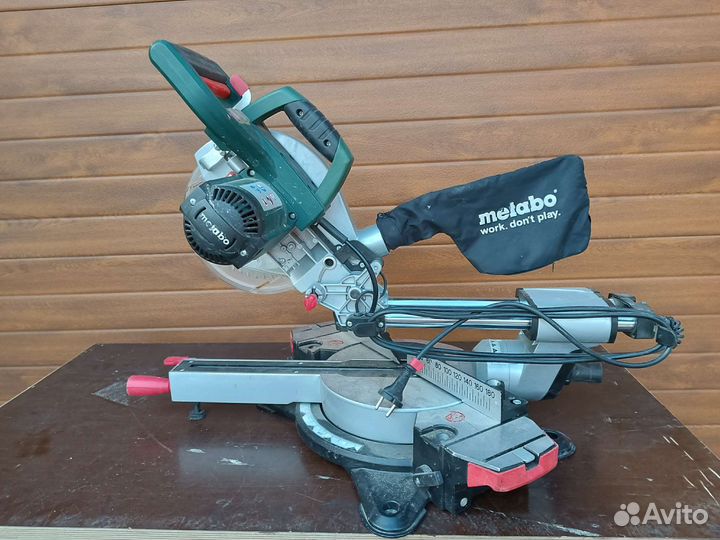 Торцовочная пила metabo kgs 216 m