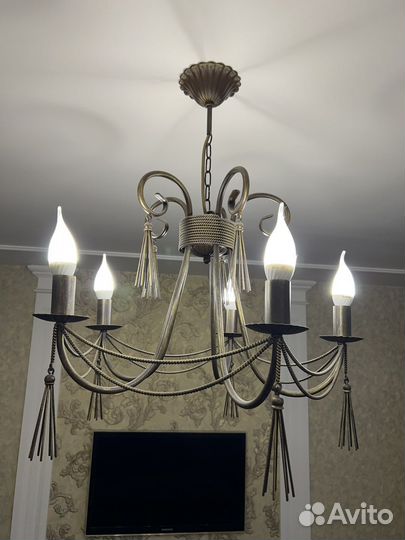 Люстра и 2 бра