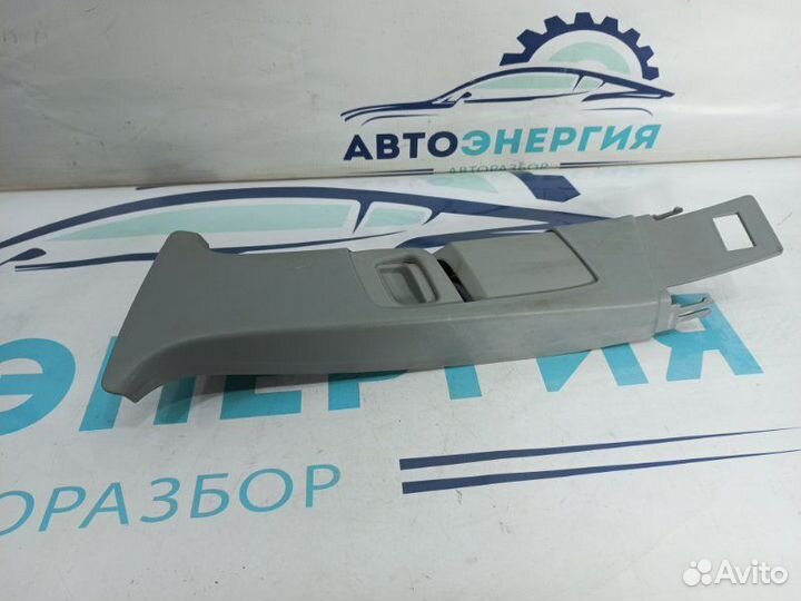 Обшивка верхняя центральной стойки левая Opel