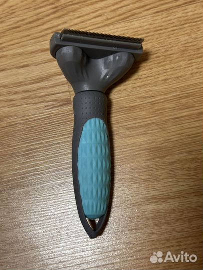 Чесалка для шерсти собак