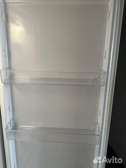 Холодильник ECF1814L Hotpoint Ariston