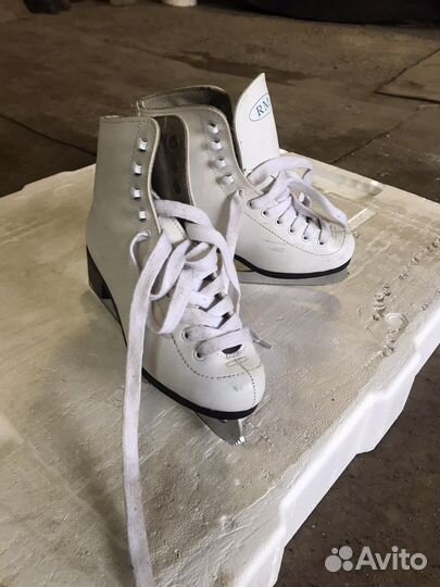 Коньки фигурные детские 34 размер