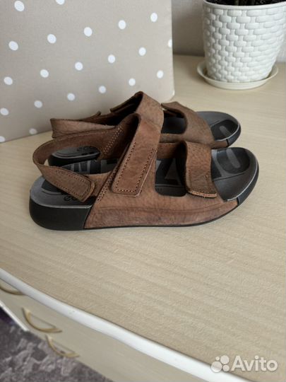 Сандалии ecco 33