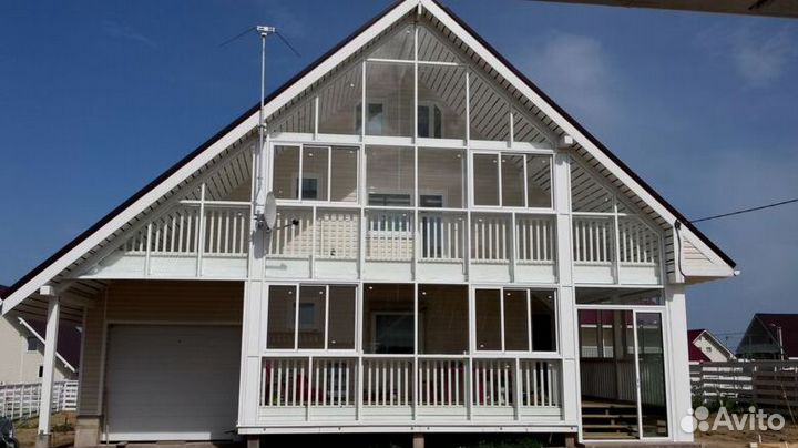 Окно в коттедж