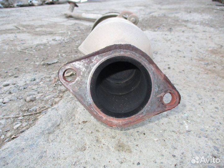 Средняя часть глушителя Hyundai Solaris 1