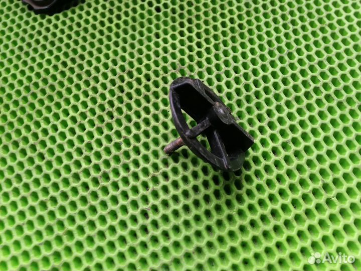 Крепление запаски Киа Маджентис 1