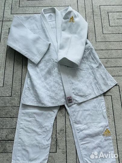 Кимоно для дзюдо adidas IJF Slim Fit Premium