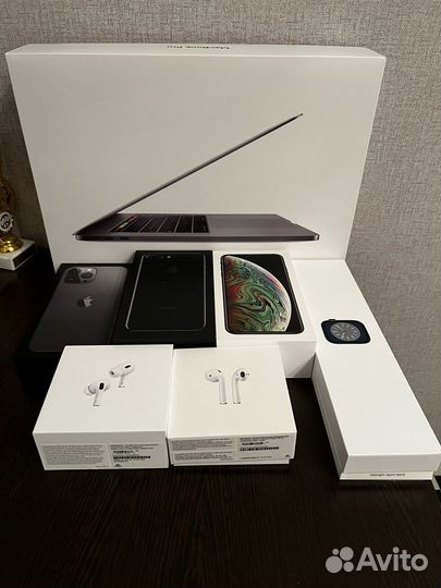 Коробочки от техники Apple