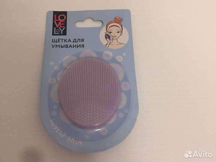 Новая щётка для умывания на присоске