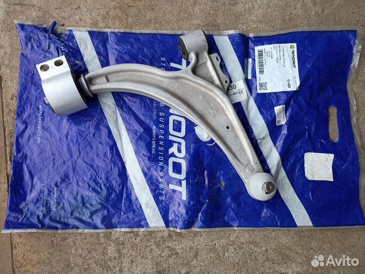 Передний правый рычаг chevrolet cruze