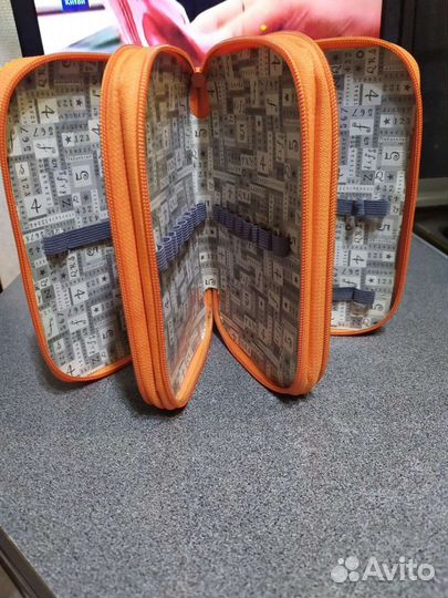 Большой вместительный пенал для школы